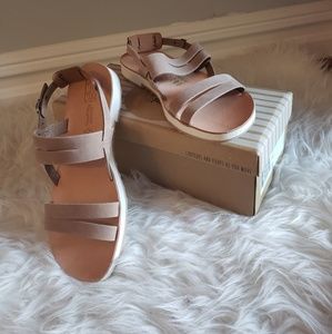 Summer sandals